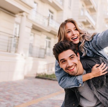 5 Tipe Suami Terbaik untuk Hubungan Bahagia Menurut Psikolog, Tak Sekadar Bertanggung Jawab!
