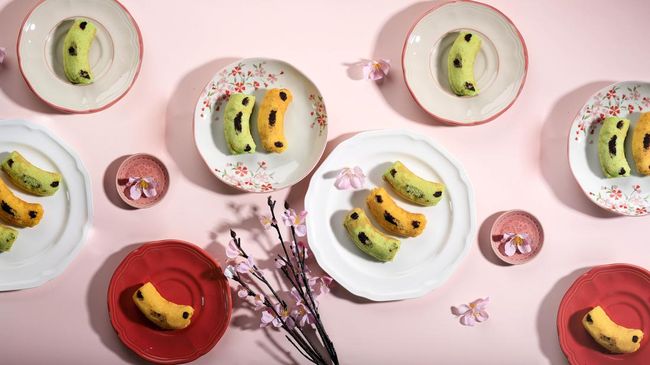 Berbeda dengan kudapan khas Jepang lainnya yang lekat dengan bahan baku lokal dan tradisi ratusan tahun, Tokyo Banana lahir murni dari ide bisnis.