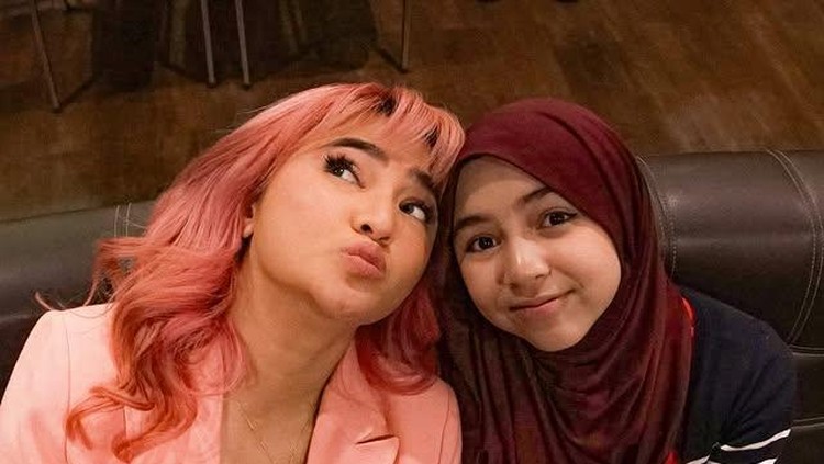 Ultah ke-36, Marshanda Dapat Ucapan Manis dari Sang Putri Sienna Ultah ke-36, Marshanda Dapat Ucapan Manis dari Sang Putri Sienna