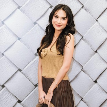 Masih Masa Iddah, Azizah Salsha Kepergok Rangkul Mesra Nadif