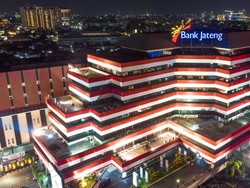 Menjadi Pionir Transaksi OIS di BPD, Bank Jateng Raih Penghargaan