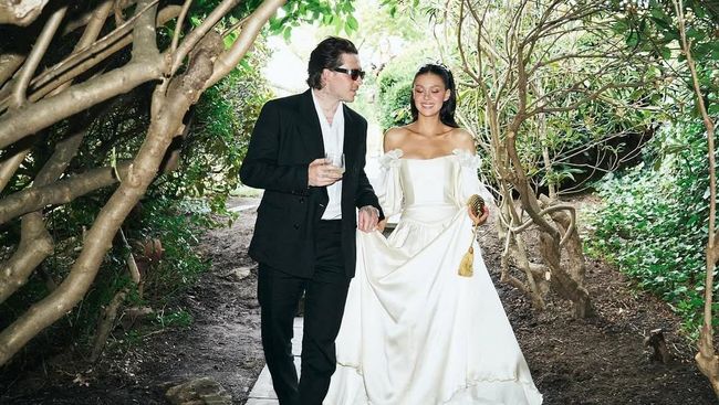 Brooklyn Beckham dan Nicola Peltz Perbarui Janji Pernikahan Tanpa Keluarga Beckham, Masih Konflik?