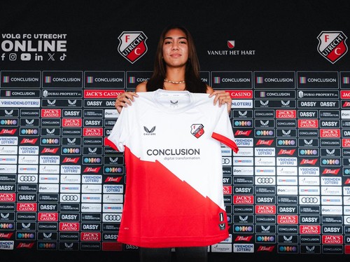 Claudia Scheunemann Resmi Gabung FC Utrecht