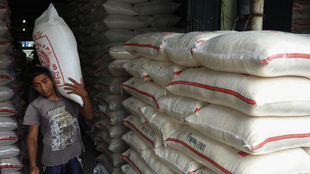 Bulog Jamin Stok Beras Aman hingga Lebaran 2026, Siapkan 3,4 Juta Ton
