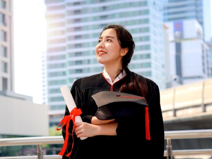 7 Tips Karier untuk Fresh Graduate, Bikin CV hingga Persiapan Interview Kerja
