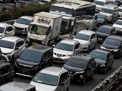 Lalin Tol Arah Jakarta Padat di Sejumlah Titik Pagi Ini