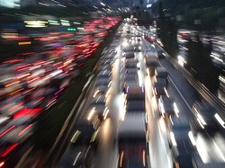 Titik Macet di Tol Dalkot Malam Ini: Kuningan-Senayan, Simpang Pluit-Kapuk