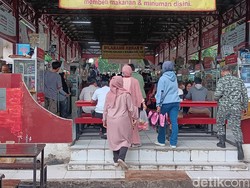 Nggak Cuma Makan Siang, Ini Biaya Terselubung yang Diam-diam Gerogoti Gaji