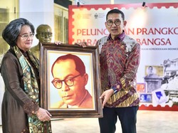 Hormati Tokoh Kemerdekaan, Menbud Luncurkan Prangko Para Pendiri Bangsa
