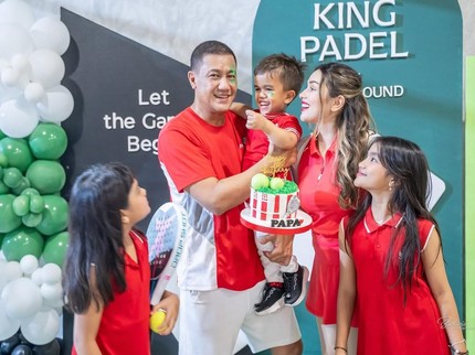 5 Potret Nurah Syahfirah Rayakan Ultah Suami, Teuku Rafly Bergaya Padel Bareng Anak-anak