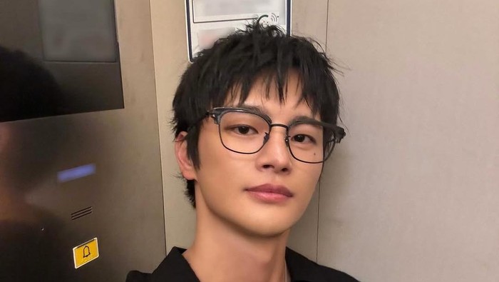 Resmi! Seo In Guk dan Park Ji Hyun Dipasangkan dalam Drama Office Romance Terbaru