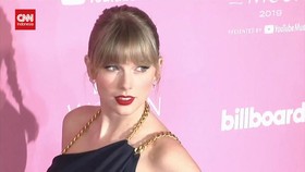 VIDEO: Taylor Swift Umumkan Album ke-12, The Life of a Showgirl