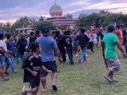 Ricuh Turnamen Sepakbola HUT RI di Mamuju, 1 Orang Kena Tikam di Perut