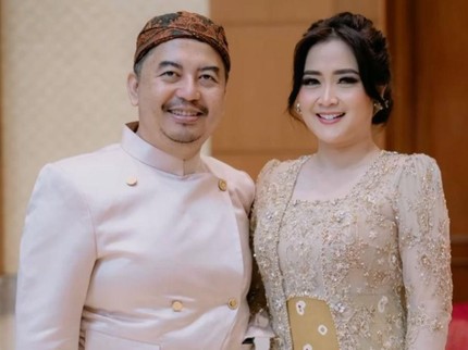 Kebersamaan Vega Darwanti dan Suami Dokter, Makin Harmonis Meski Pernah Jalani LDM