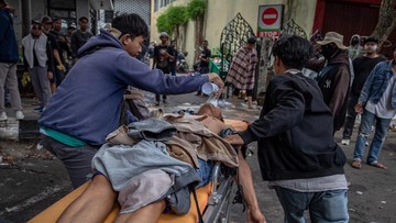 FOTO: Gelombang Demo Warga Pati Desak Sudewo Mundur