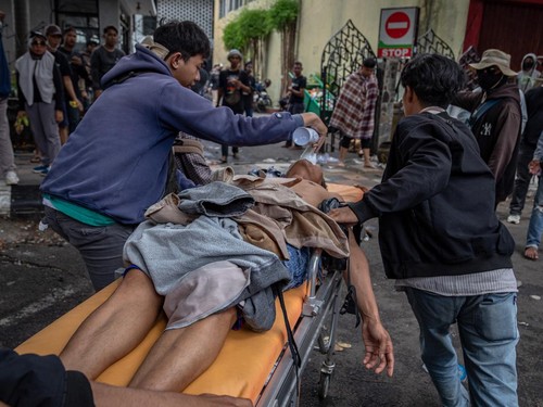 FOTO: Gelombang Demo Warga Pati Desak Sudewo Mundur