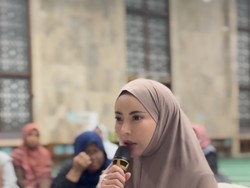 6 Artis Indonesia Ini Bolak-balik Pindah Agama hingga Berakhir Mualaf