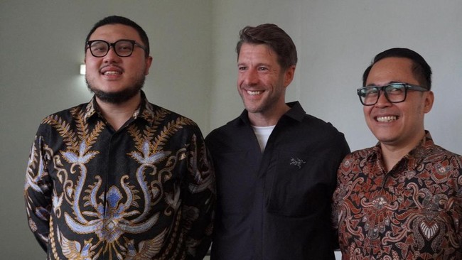 Amer Sports Canada Inc. menggugat pendaftaran merek Arc'teryx di Indonesia menyusul dibukanya toko Arc'teryx di Bali dan Jakarta.