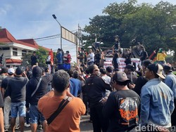 Anggota DPRD Pati Sebut 2 Orang Tewas Saat Demo Bupati Sudewo