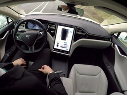 Tesla Buka Lowongan Kerja: Duduk di Mobil, Digaji Rp 500 Ribu/Jam