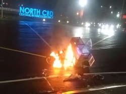 Motor Pedagang Bakso Keliling di Bogor Terbakar, Diduga karena Bensin Bocor