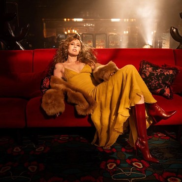 Lirik Lagu Easy Lover - Miley Cyrus