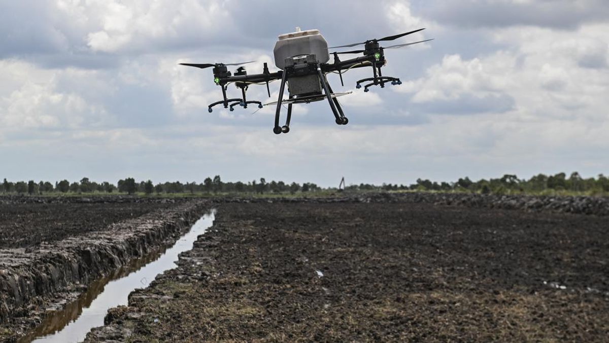 Viral Petani Diangkut Drone Besar Saat Pulang-Pergi ke Sawah di Tuban
