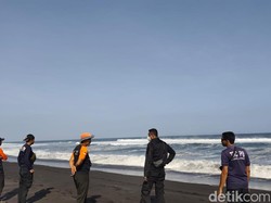 Diterjang Gelombang Tinggi, Nelayan Hilang di Pantai Selatan Lumajang