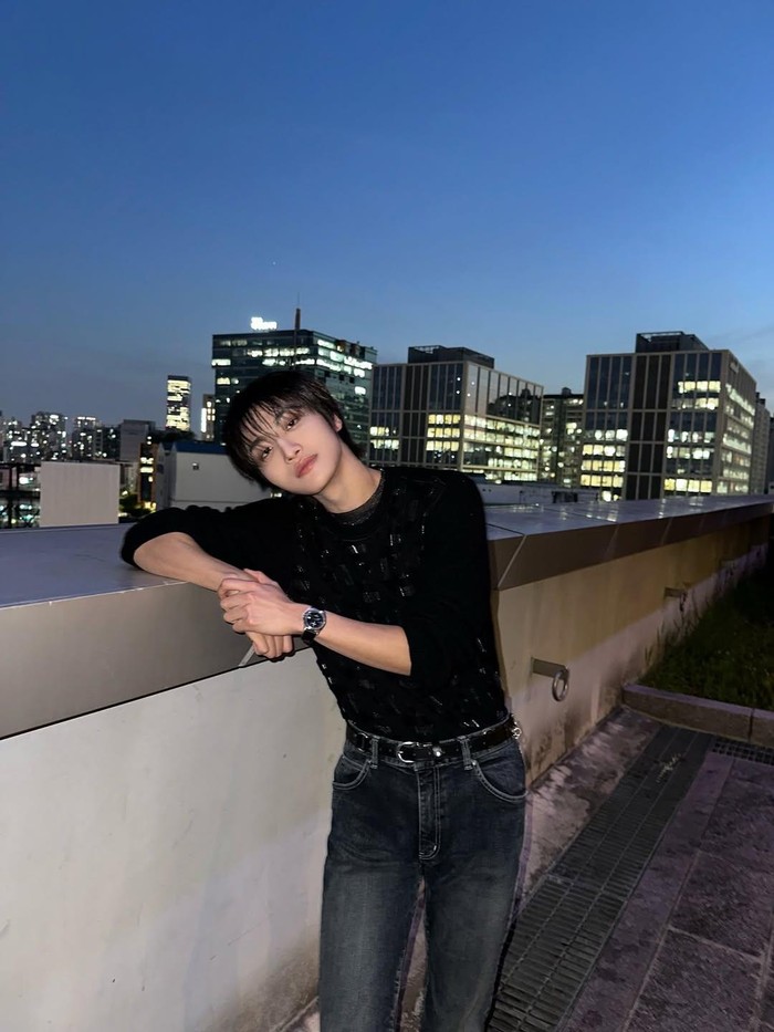 Melalui laman Instagram pribadinya, Seonghwa turut mengunggah potret dirinya yang dinilai memancarkan aura 'boyfriend material' oleh para penggemar./ Foto: instagram.com/_starhwa_