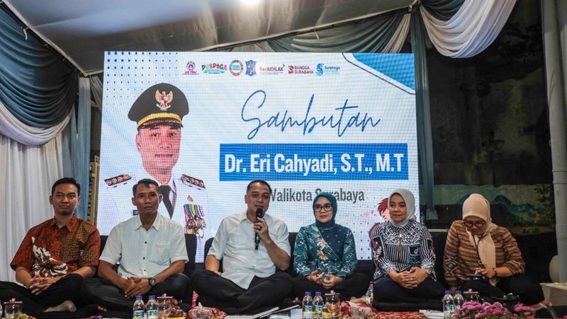Pemerintah Kota (Pemkot) Surabaya mengadopsi pendekatan baru untuk membumikan nilai-nilai Pancasila melalui pembentukan Satuan Tugas (Satgas) Kampung Pancasila.