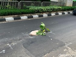 Ada Lubang di Jalan Kapten Tendean, Pemkot Jaksel Segera Perbaiki