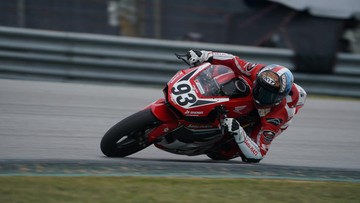 Berita Panas dari Dunia Sport CNN : Arbi, Pembalap Indonesia Tampil di Moto3 Austria Pekan Ini