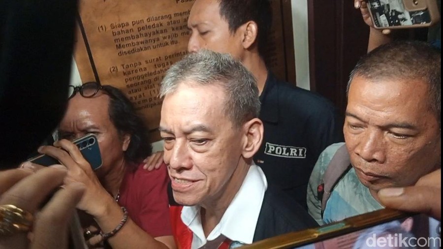Fariz RM Fariz RM setelah sidang kasus narkobanya di Pengadilan Negeri Jakarta Selatan, Kamis (14/8/2025).