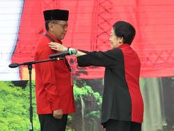 Rekam Jejak Hasto Kristiyanto, Sekjen PDIP 3 Periode
