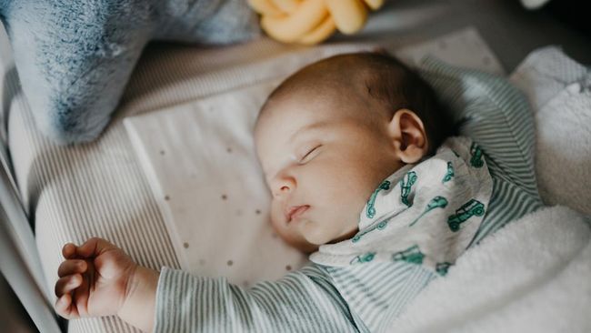 Ketahui Pola Tidur Bayi 0-3 Bulan untuk Perkembangannya