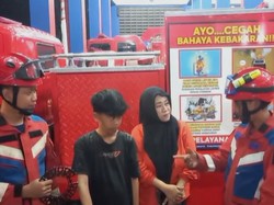 Jari Masuk Gir saat Bongkar Sepeda, Bocah Cilincing Minta Bantuan Damkar