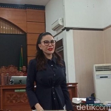 Nikita Mirzani Disebut Pakai Uang Rp2 M dari Reza Gladys untuk Bayar Cicilan Rumah