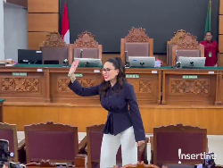 'Tamu' Tak Diundang Hadir di Persidangan Nikita Mirzani