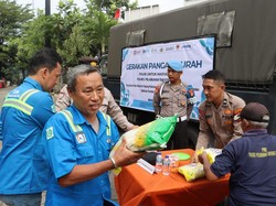 Polres Priok Gelar Bazar Pangan Murah untuk Buruh dan Sopir Truk Pelabuhan