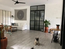 Ada Ruangan Penuh Alat Musik, Ini 7 Potret Rumah Monokrom Marcell Siahaan yang Elegan