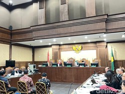 Hakim Tegur Penilai Aset PT JN di Sidang ASDP: Seharusnya Profesional Saja