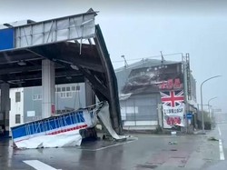 Taiwan Dihantam Topan, 407 Penerbangan Dibatalkan!