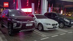 VIDEO: Kejagung Kembali Sita Mobil Riza Chalid 