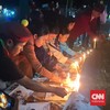 Massa Mahasiswa Kupang Aksi Damai Nyalakan Lilin untuk Prada Lucky