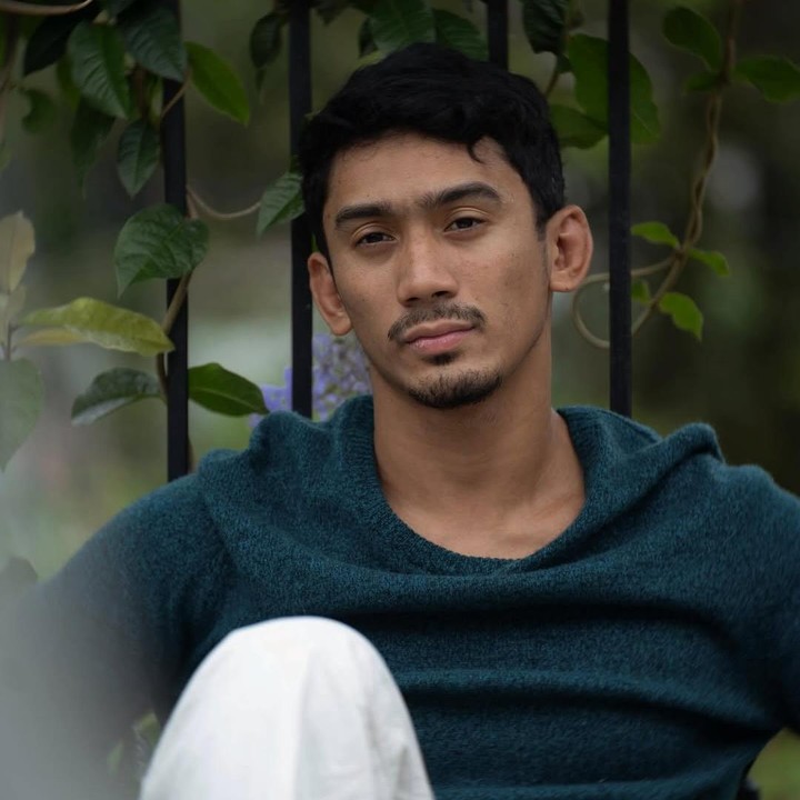 <p>Daffa Wardhana adalah anak semata wayang artis senior Marini Zumarnis dan Denny Wardhana, Bunda. Daffa memulai karier aktingnya pada tahun 2022 saat membintangi serial web berjudul <em>Married with Senior.</em> Setahun kemudian, ia memulai debutnya di layar lebar dengan membintangi beberapa judul film. (Foto: Instagram@daffawardhana)</p>
