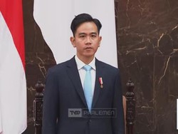 Gibran Ganti Dasi di Sidang Tahunan MPR, Awalnya Merah Lalu Biru Muda