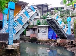 Jembatan Angkat Buka Tutup Bikin Ceria Warga Gandaria