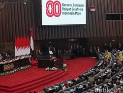 Diamnya Pasha Saat Sejumlah Anggota DPR Joget di Sidang Tahunan MPR