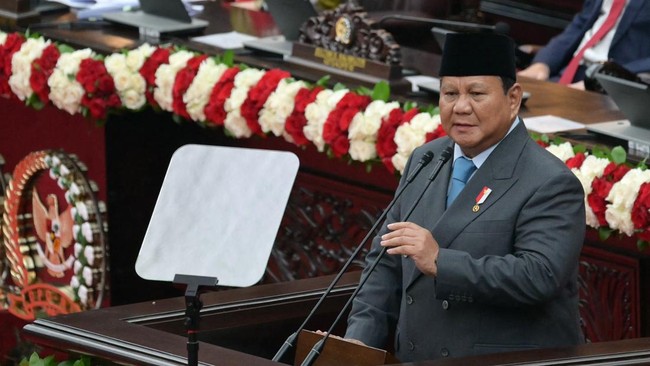 Prabowo klaim program makan bergizi gratis (MBG) yang sudah jalan 8 bulan meningkatkan prestasi anak di sekolah dan lapangan kerja.