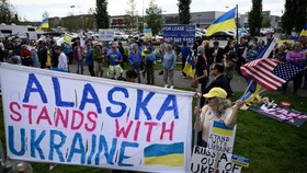 Putin Didemo Warga Alaska AS Jelang Temu Donald Trump